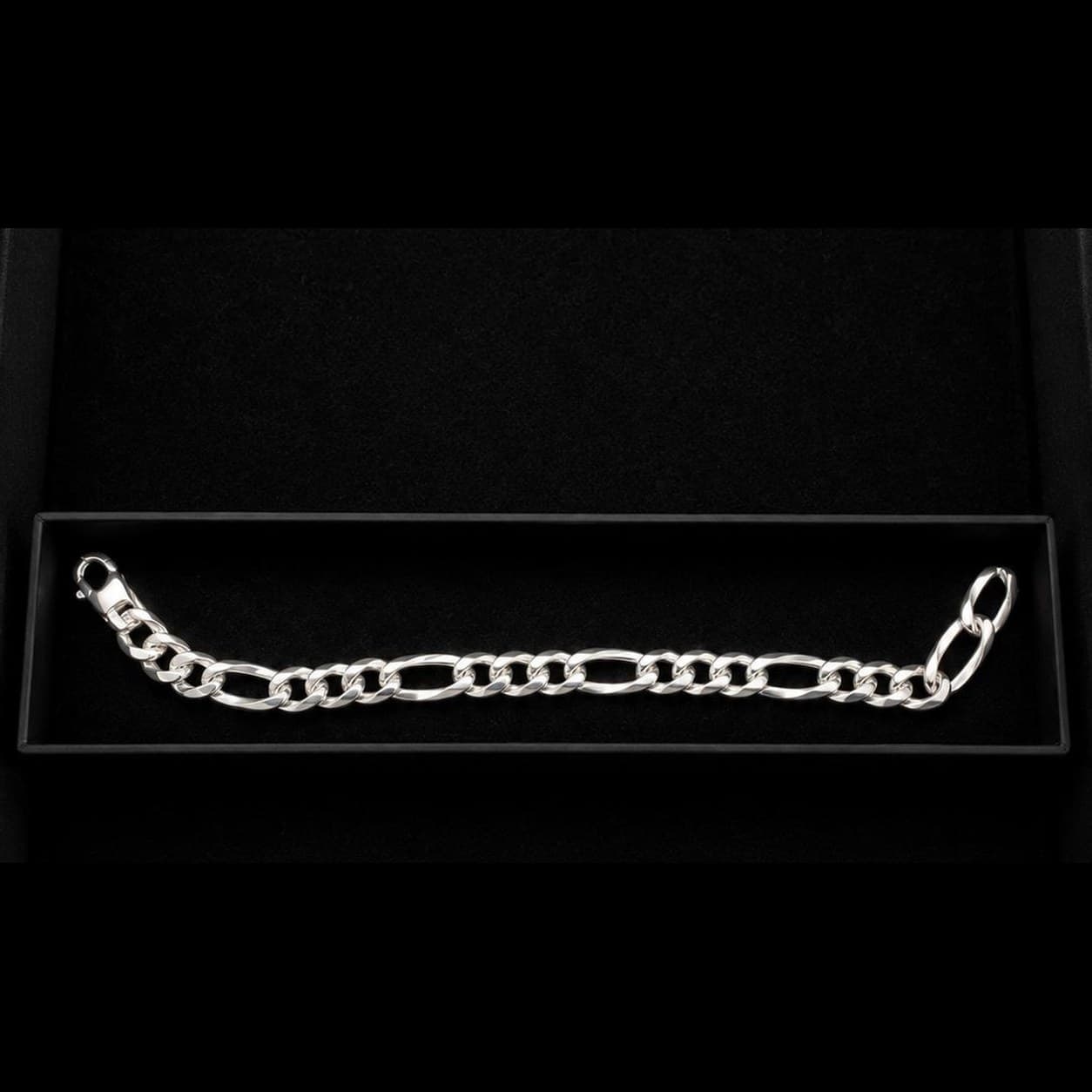 Zilveren Figaroarmband 22 cm
